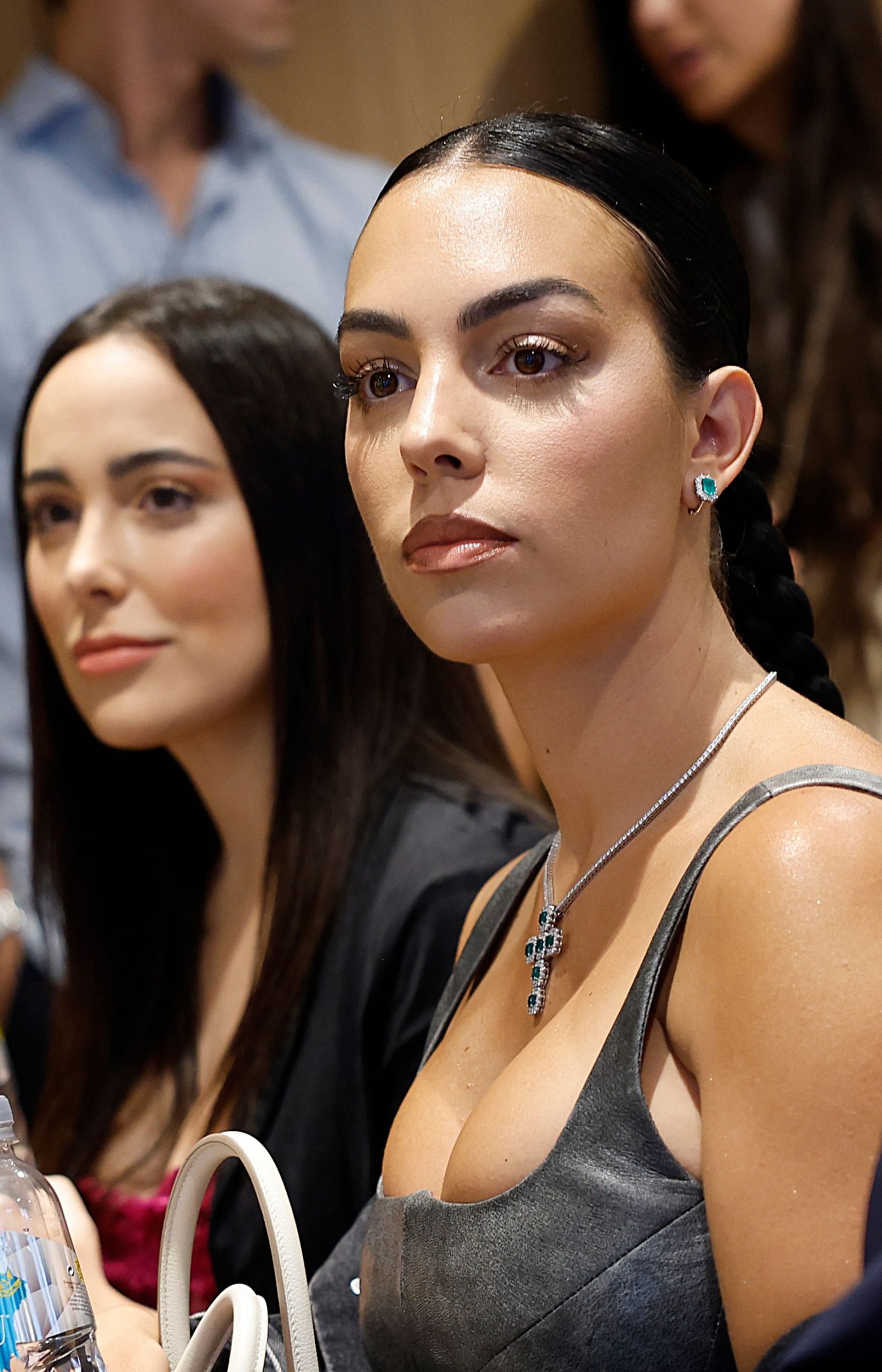 Georgina Rodríguez y su hermana Ivana. (Foto: Gtres)