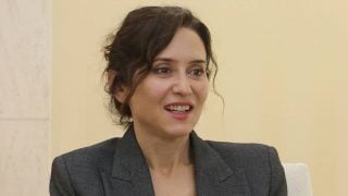 Isabel Díaz Ayuso en un acto oficial. (Foto: Gtres)