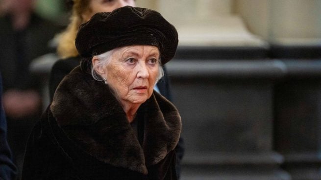 Reina Paola de Bélgica, Epstein