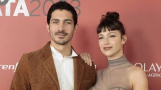 Úrsula Corberó y Chino Darín en un evento en Madrid. (Foto: Gtres)