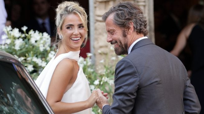 Paty Sánchez-Flores y su padre en su boda. (Foto: Gtres)