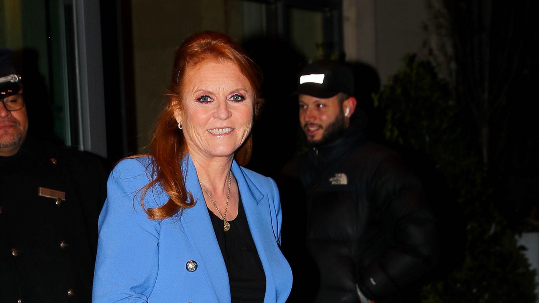 Sarah Ferguson pone tierra de por medio y se refugia en Emiratos Árabes