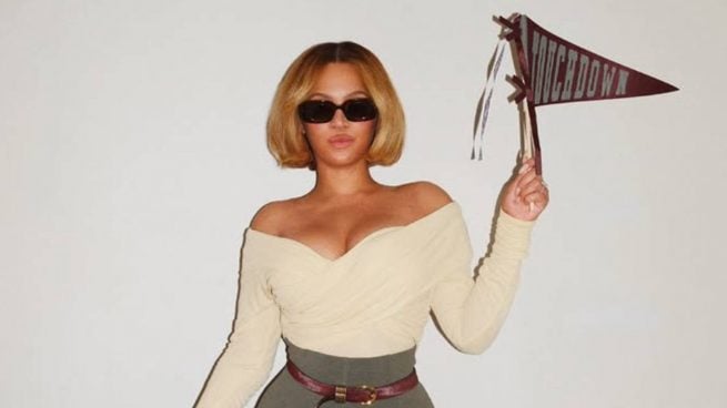 Beyoncé presume su nuevo corte de pelo en redes sociales.