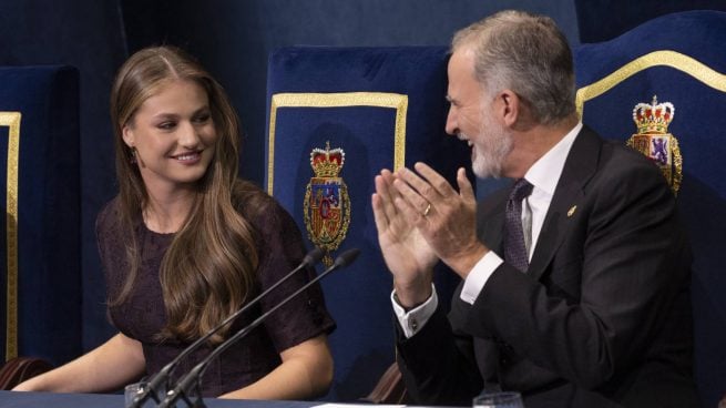 Felipe VI y la Princesa Leonor en la entrega de los Premios Princesa de Asturias 2025 en Oviedo. (Foto: Gtres)