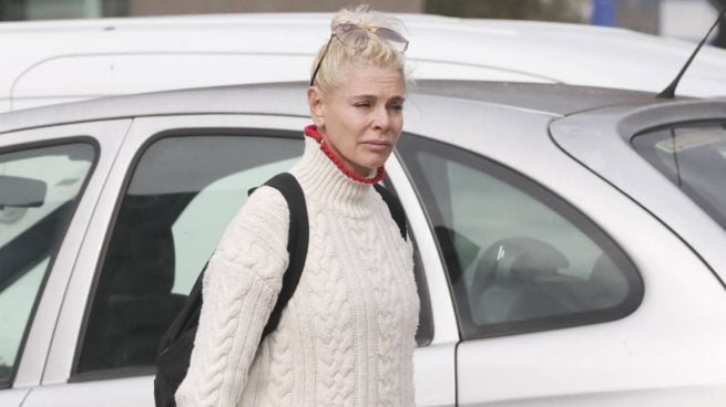 Belén Rueda por las calles de Madrid. (Foto: Gtres)