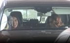 Lucía Rivera y Tamara Gorro en el interior de un coche. (Foto: Gtres)