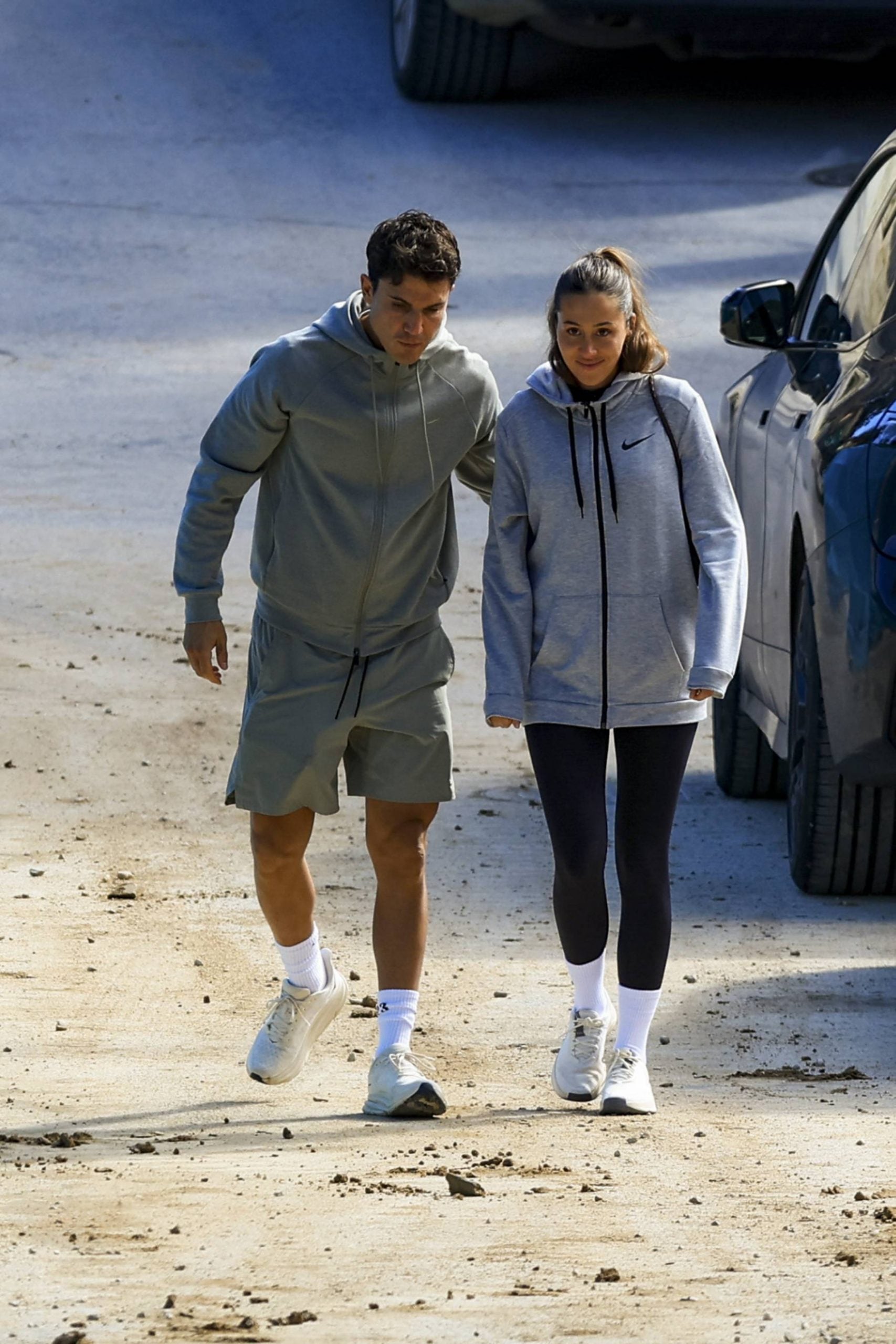 Álex González y Carla Virgós. (Foto: Gtres)