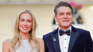 Kira Miró y Salva Reina en el arranque del Festival de Málaga. (Foto: Gtres)