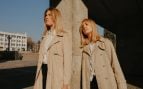 Parece de lujo pero es de Stradivarius: la gabardina efecto piel que está triunfando entre las más sofisticadas
