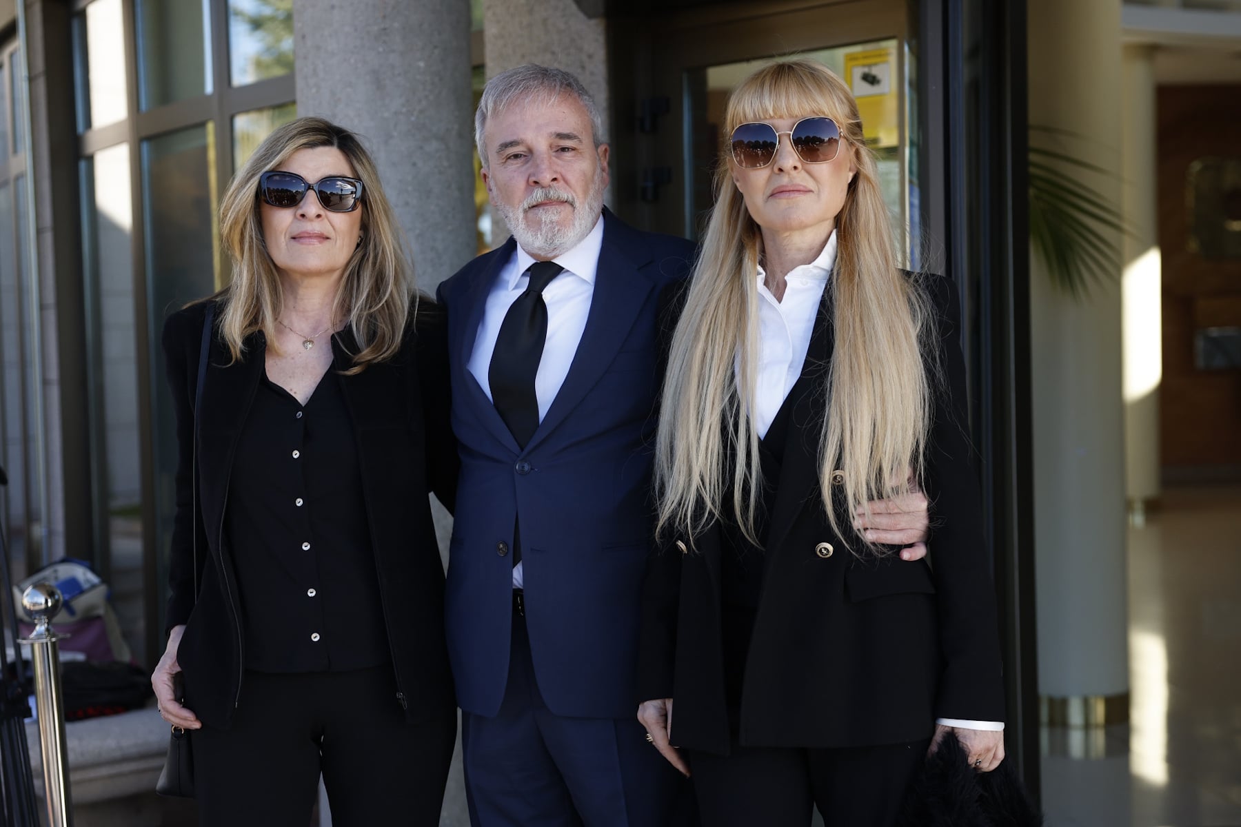 Las imágenes del último adiós a Gemma Cuervo: sus hijos reaparecen y rompen su silencio