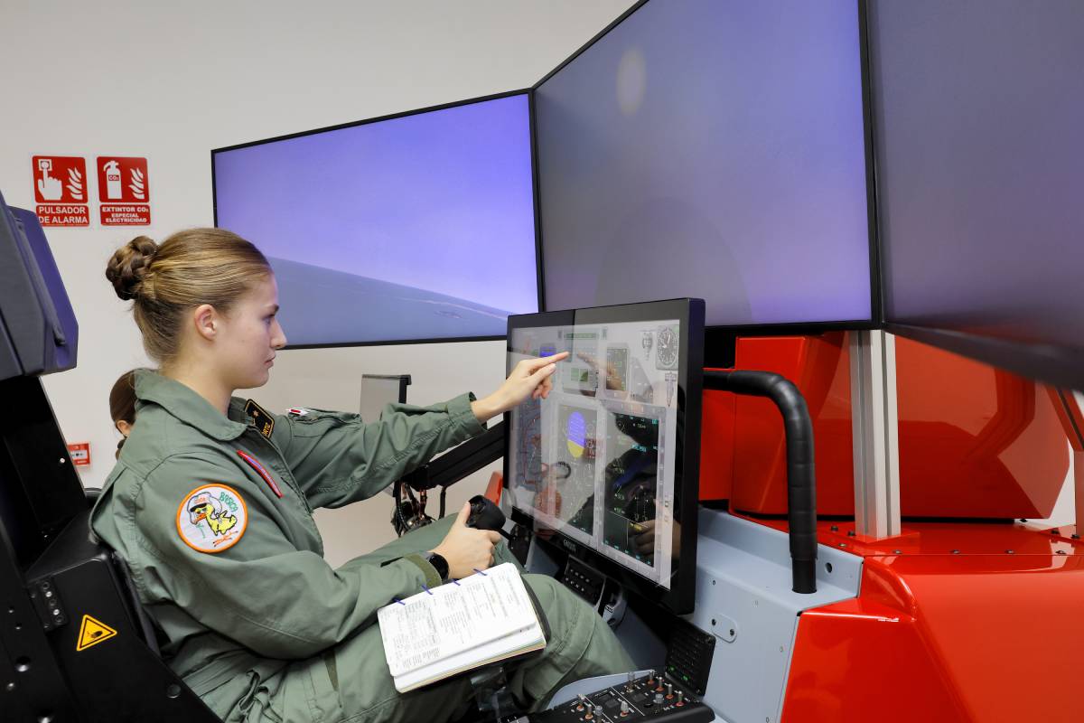 Princesa Leonor durante su formación en la Academia del Aire en España. (Foto: Gtres)
