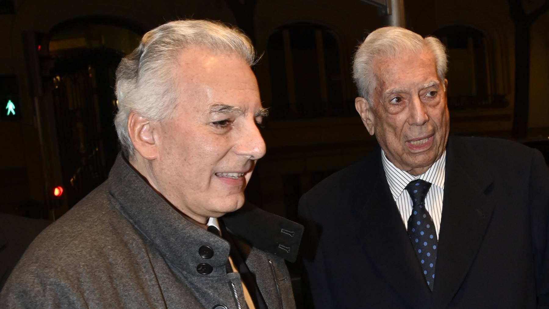 Álvaro Vargas Llosa, nuevo marqués y guardián del imperio literario de su padre