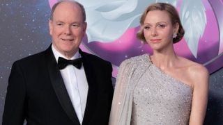 Alberto y Charlene de Mónaco en el Baile de la Rosa. (Foto: Gtres)