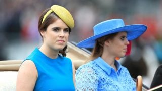Eugenia y Beatriz de York en Ascot. (Foto: Gtres)