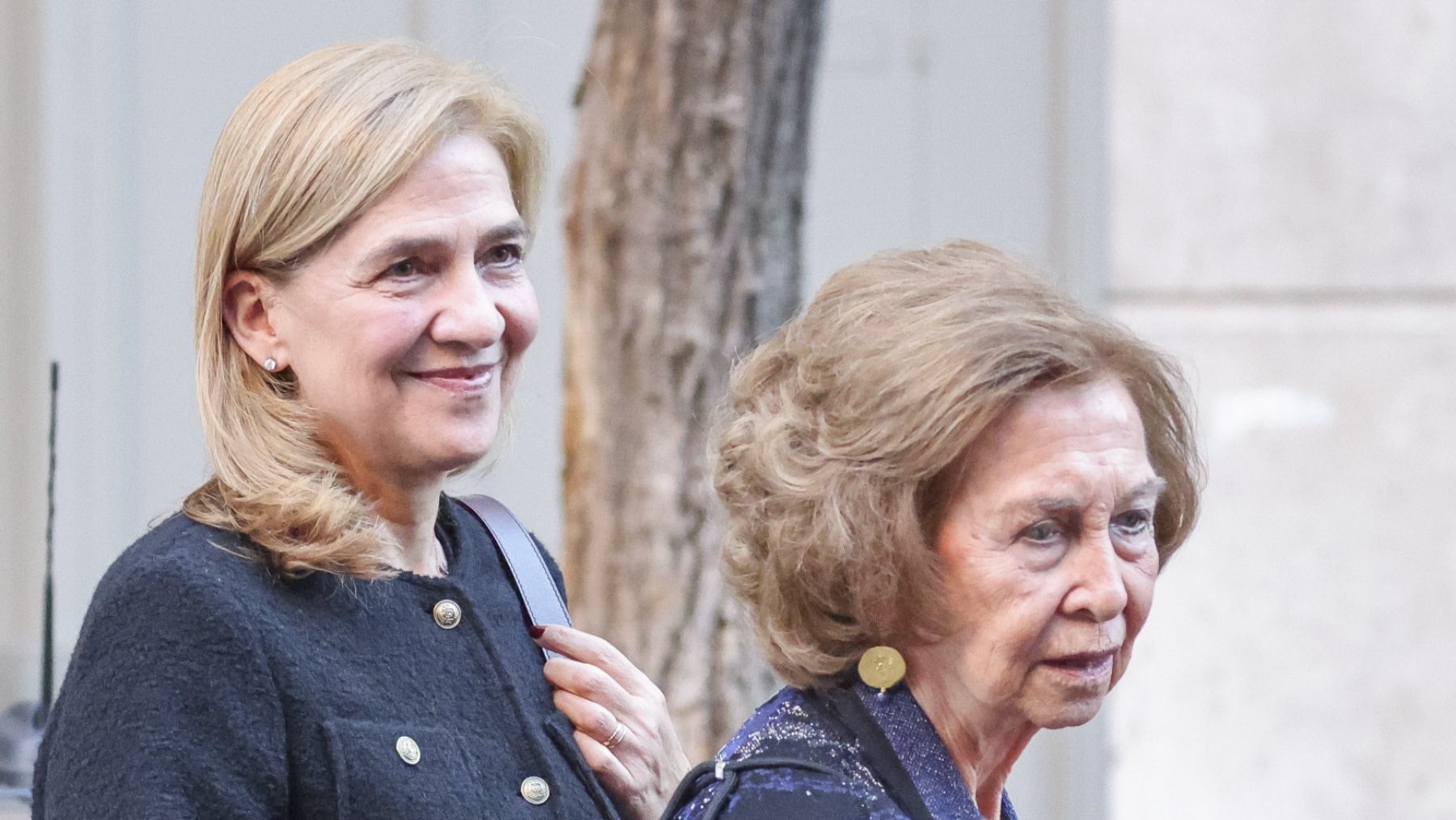 La infanta Cristina acompaña a la Reina Sofía en Palma en su primera Semana Santa sin Irene de Grecia
