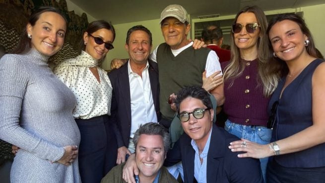 Los Pombo y Antonio Banderas. (Foto: Redes Sociales)