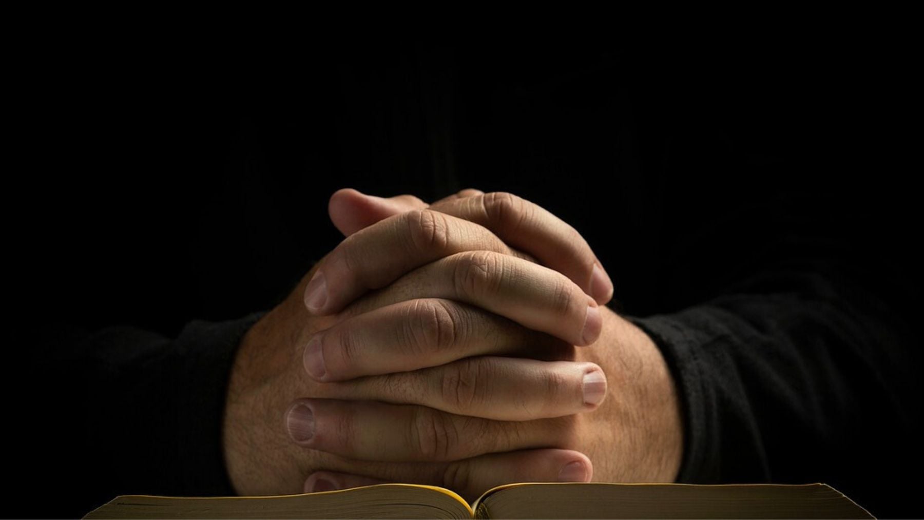 Clasped hands, psychology, meaning