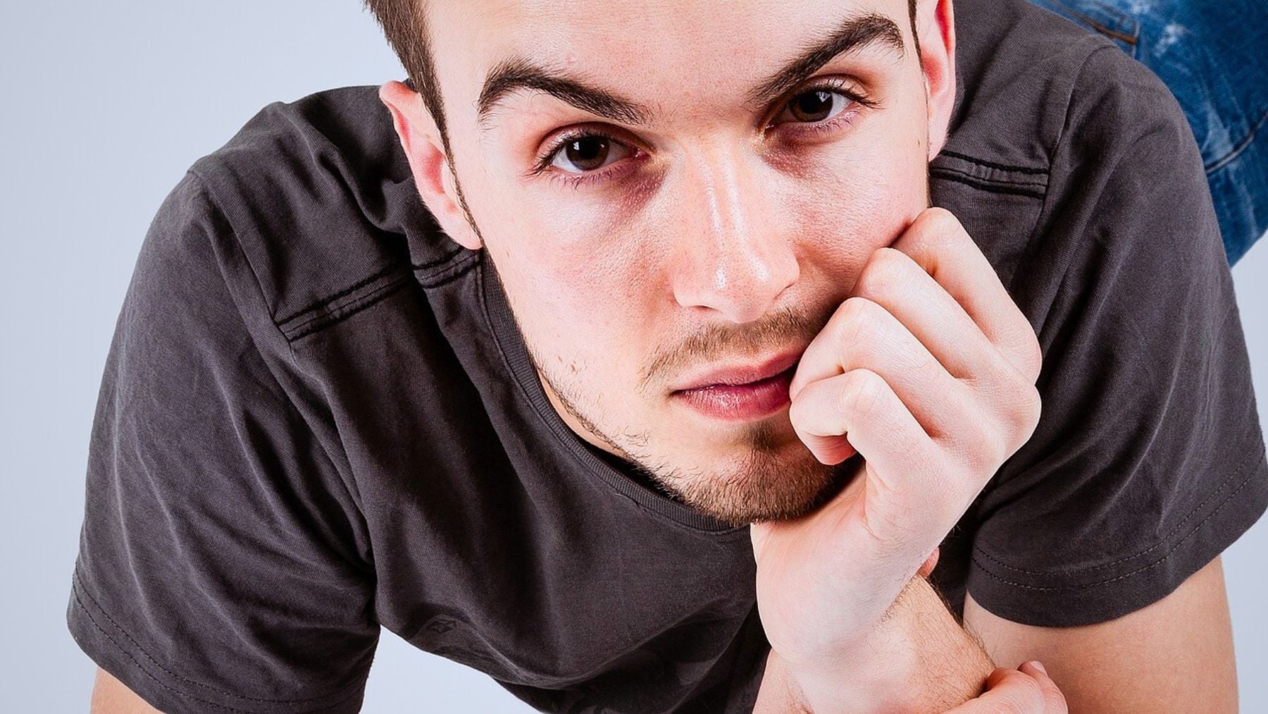 Eye contact, stare, psychology