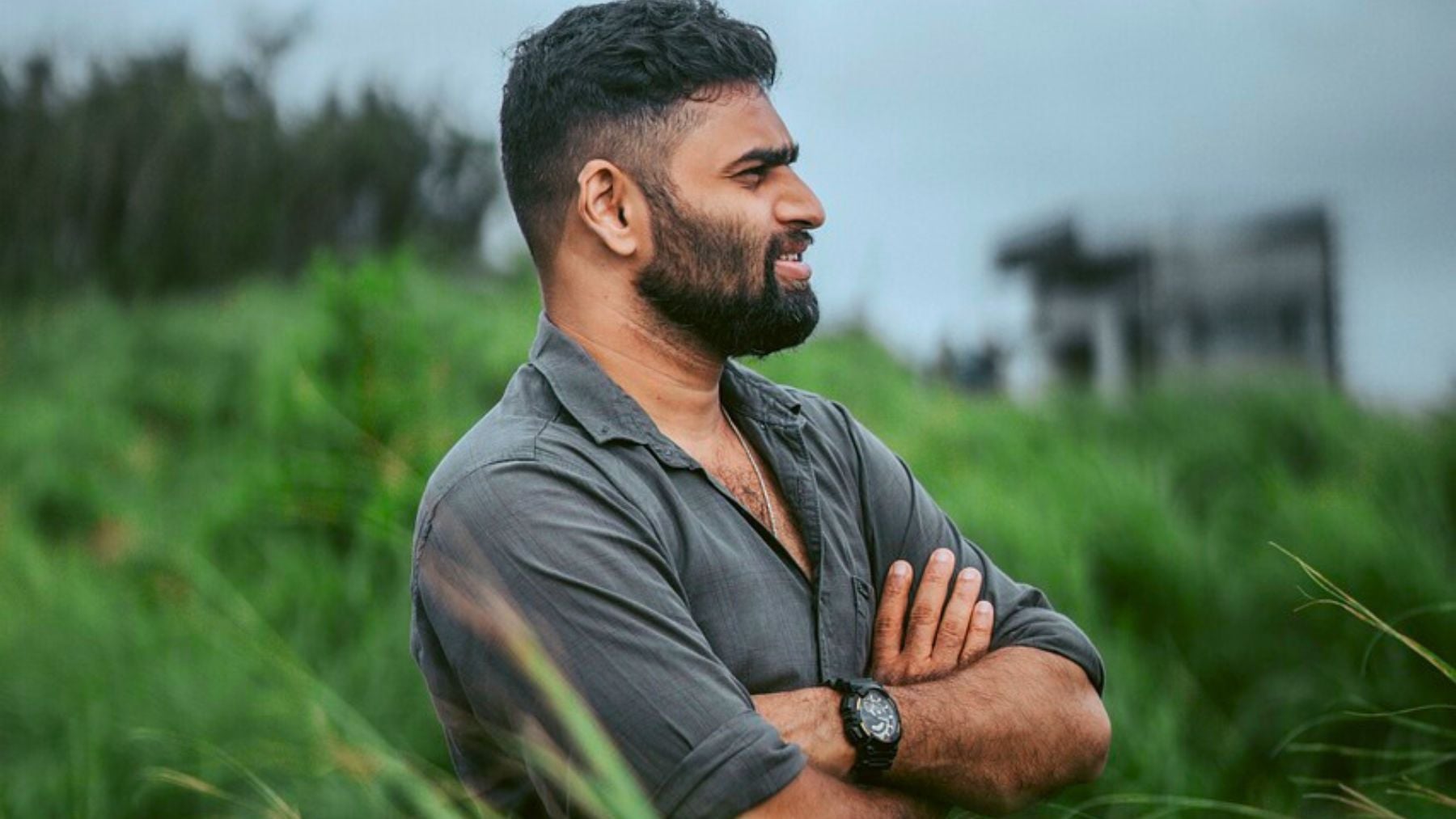 Arms, crossing arms, meaning