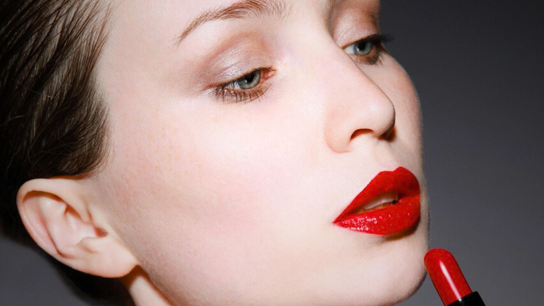 Red lip, lipstick, winter