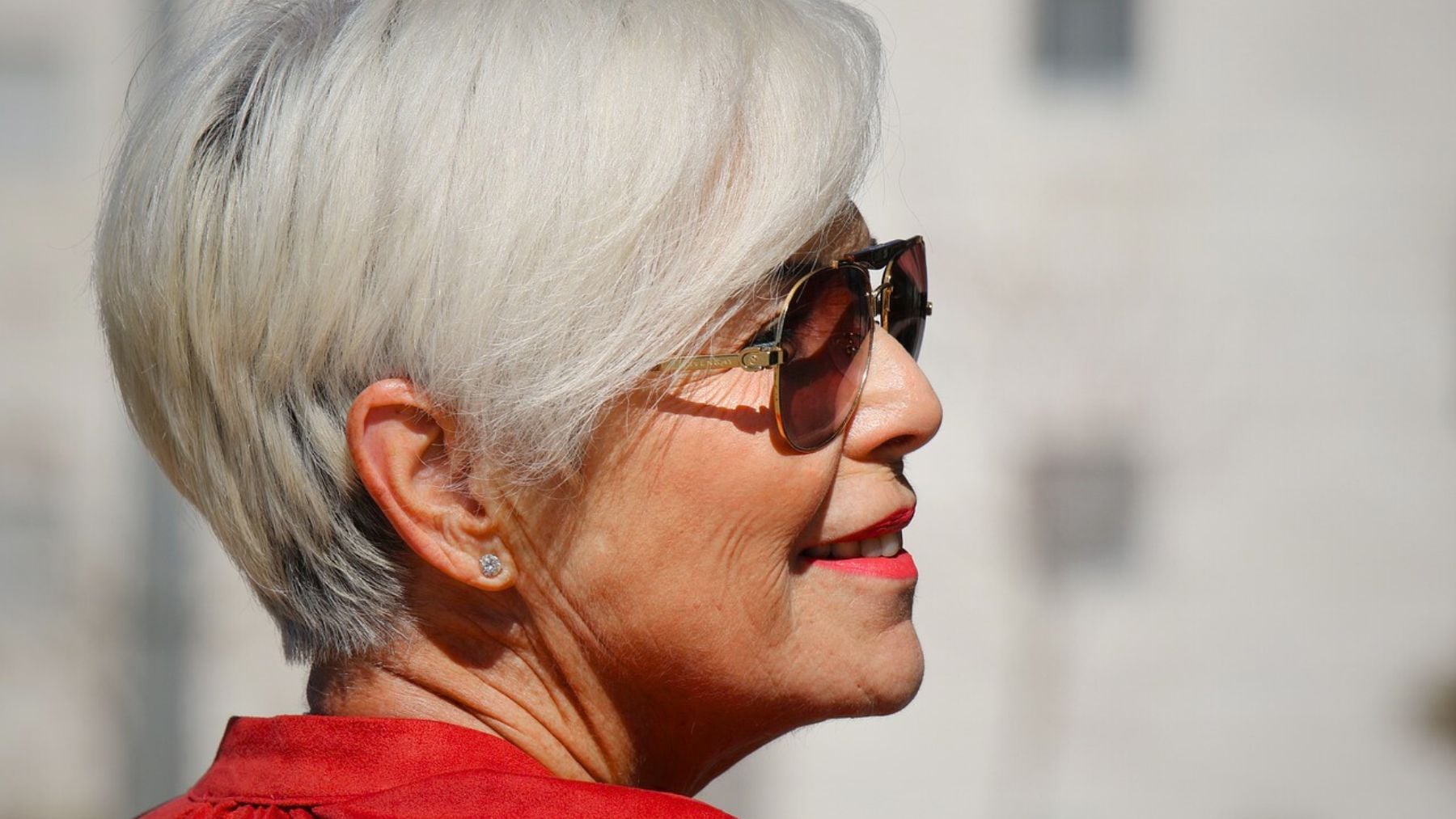 Haircuts, women, style