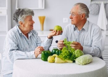 Retirees, diet, lose weight