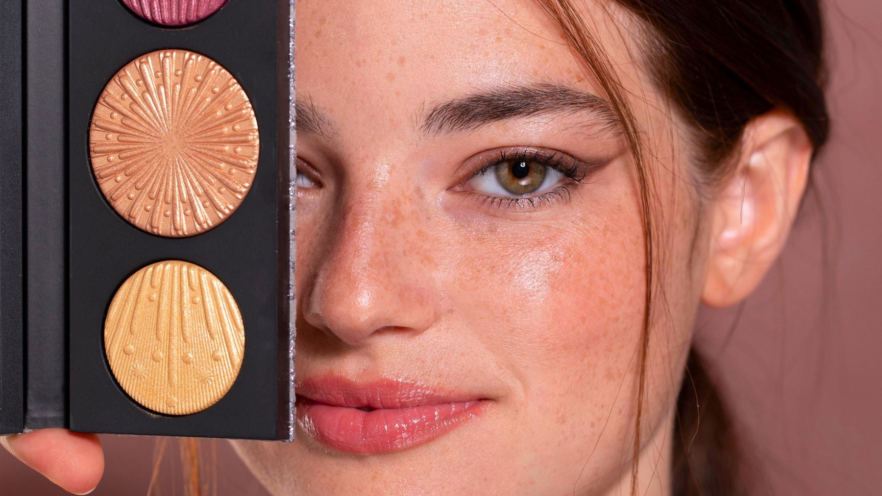 Eyeshadow, colorimetry, tones