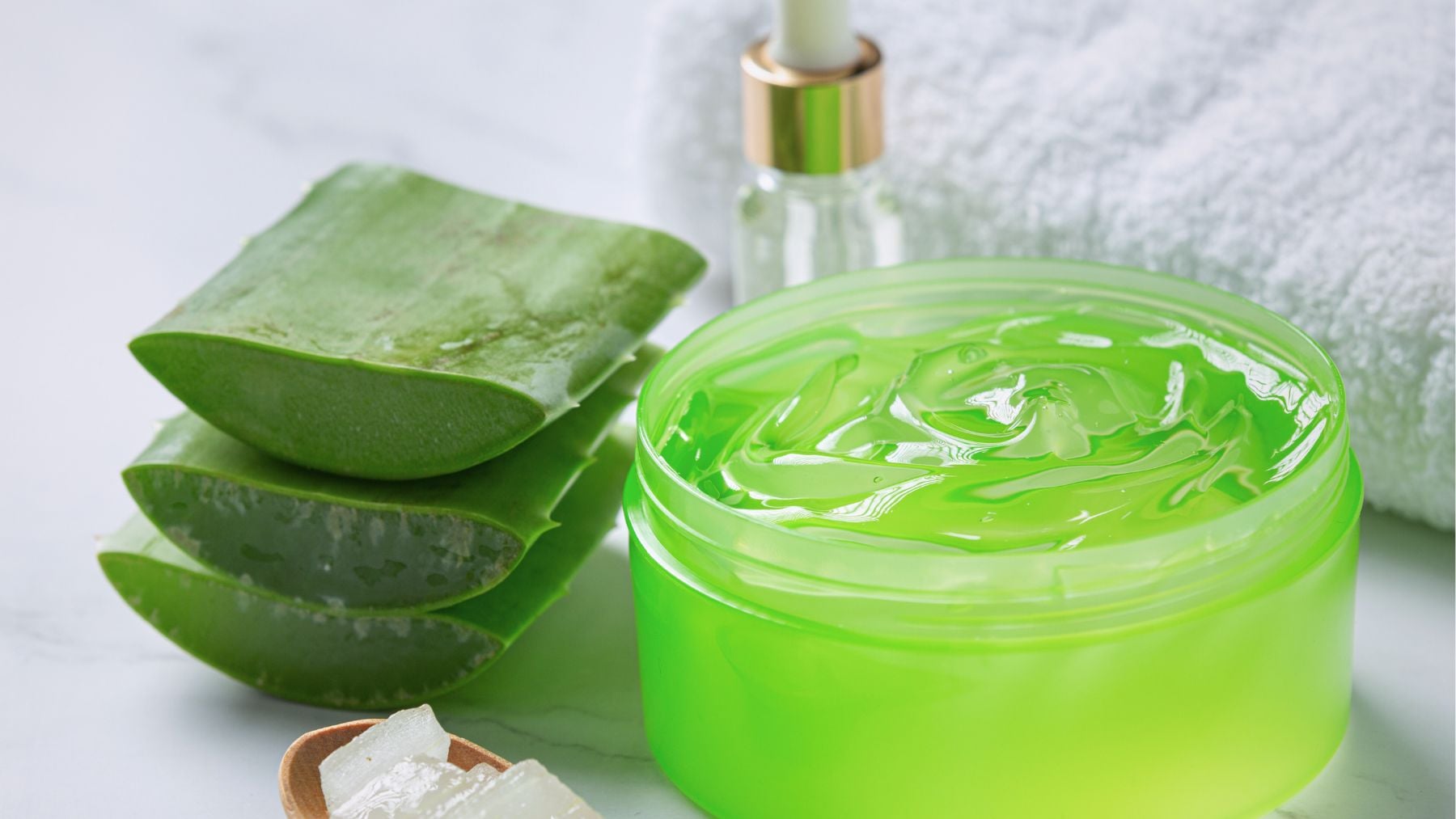 Aloe vera, gel, skin