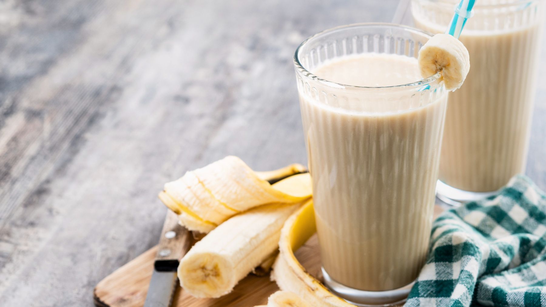 Bananas, smoothies, study