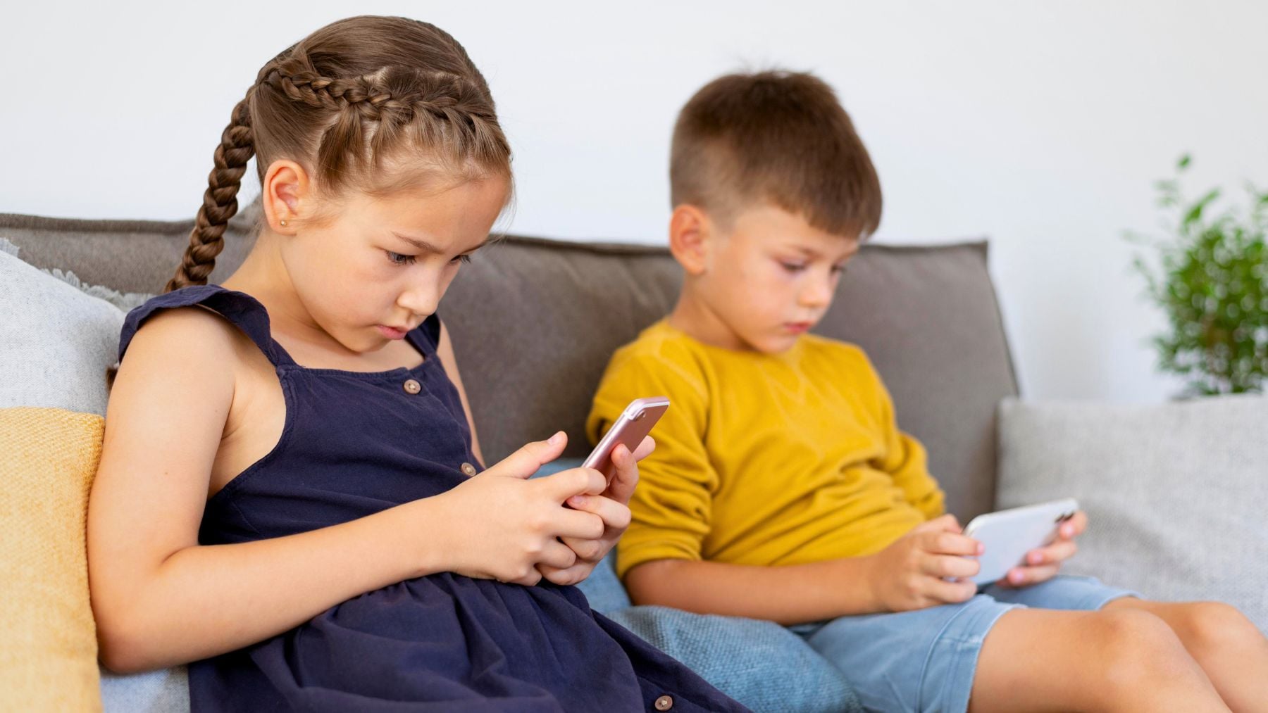 Children, phone, psychologists