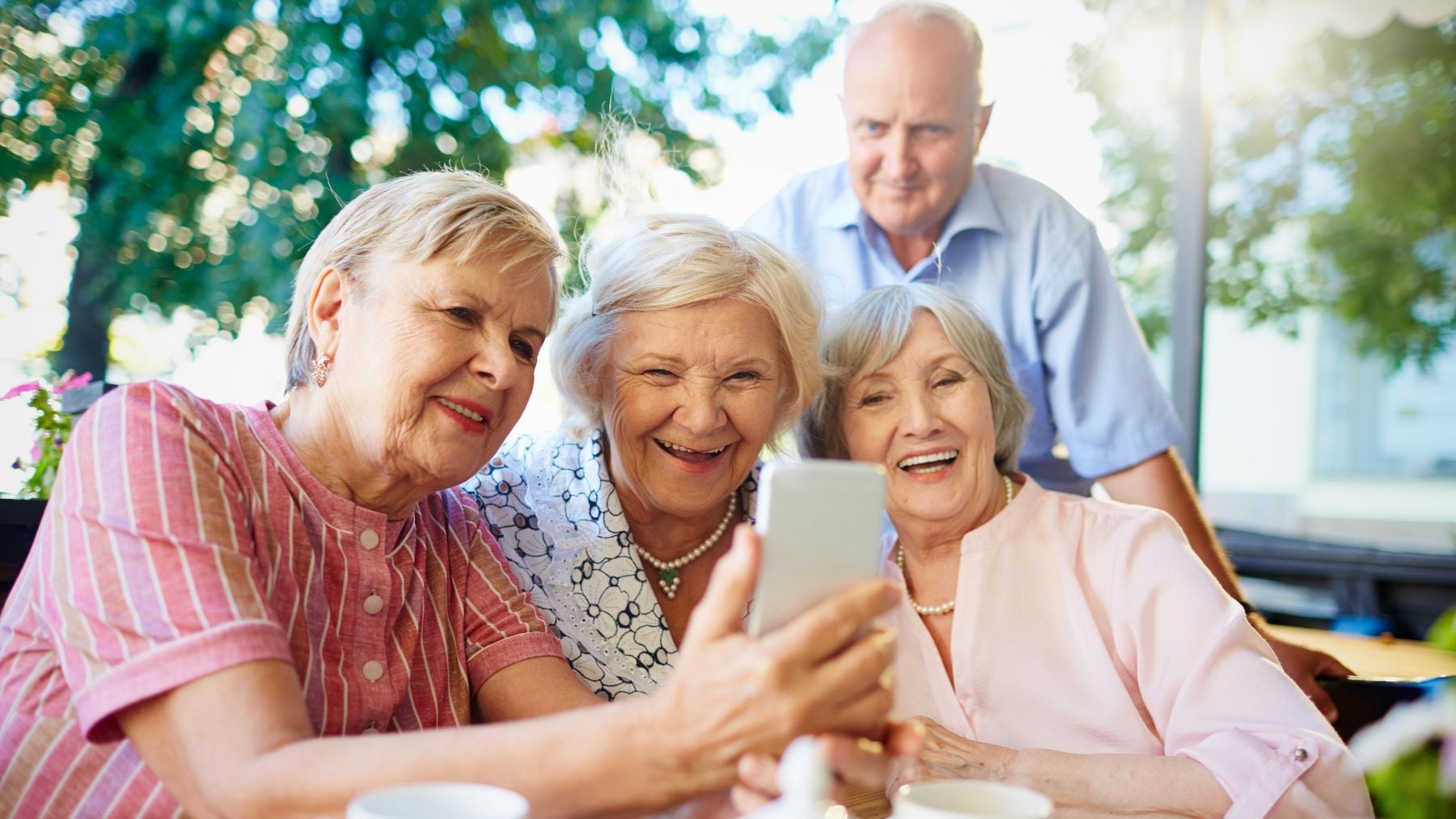 Social activity, seniors, feel active