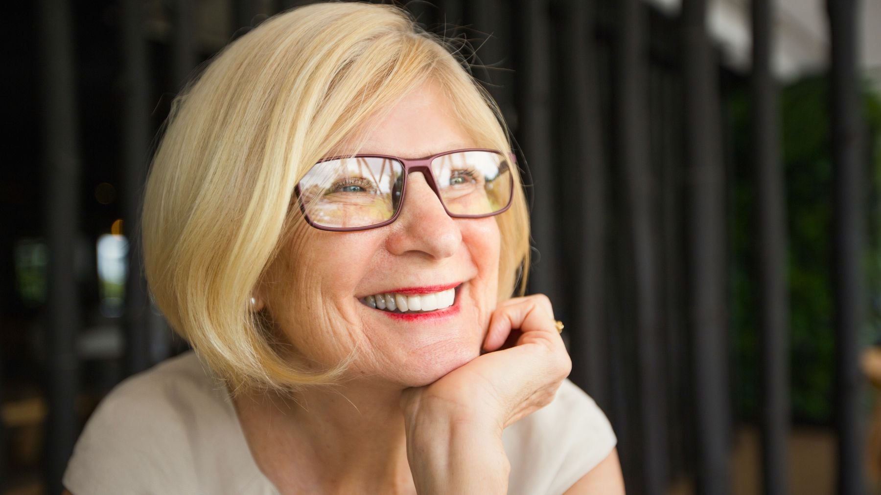 Haircut, women, senior