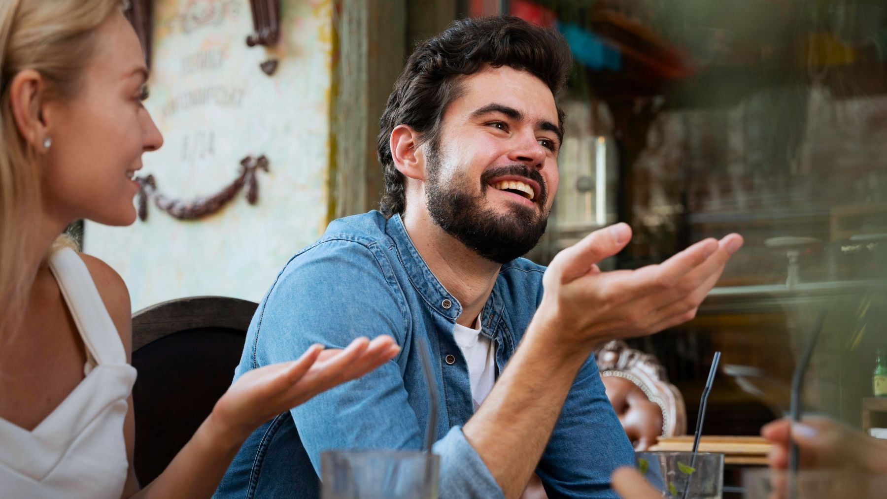 Gesture, hands, comfortable