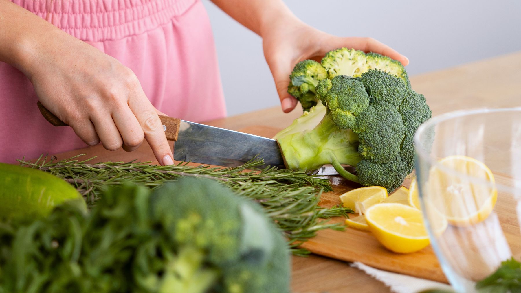 Cook, broccoli, method