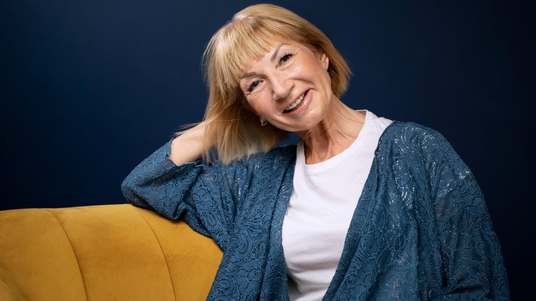 Haircut, senior, women