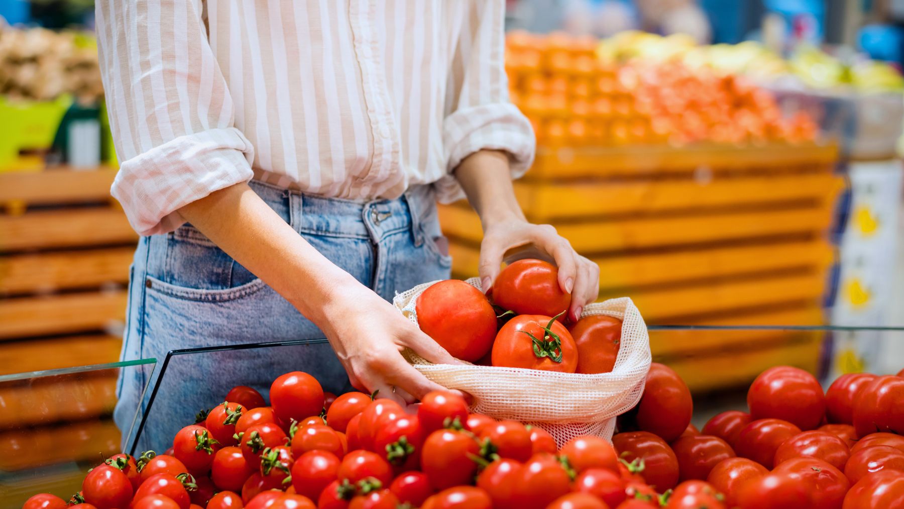 Tomatoes, wash, pesticide