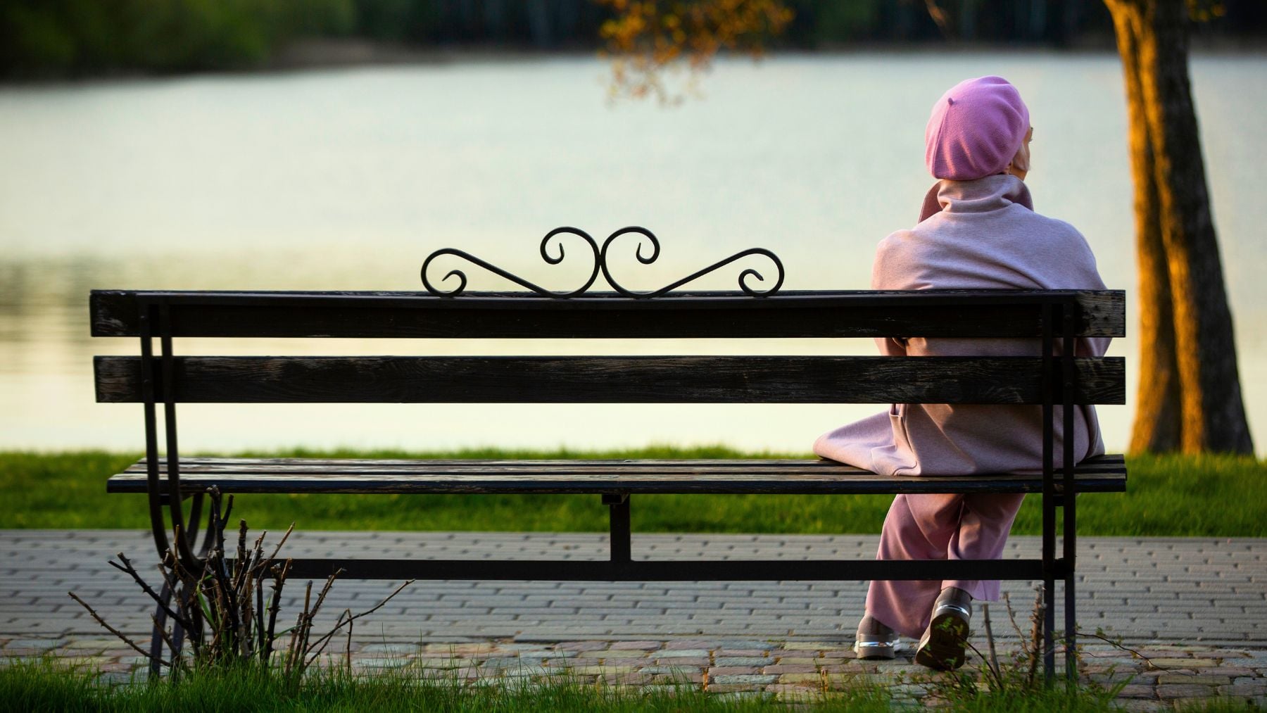 Sitting, alone, psychology