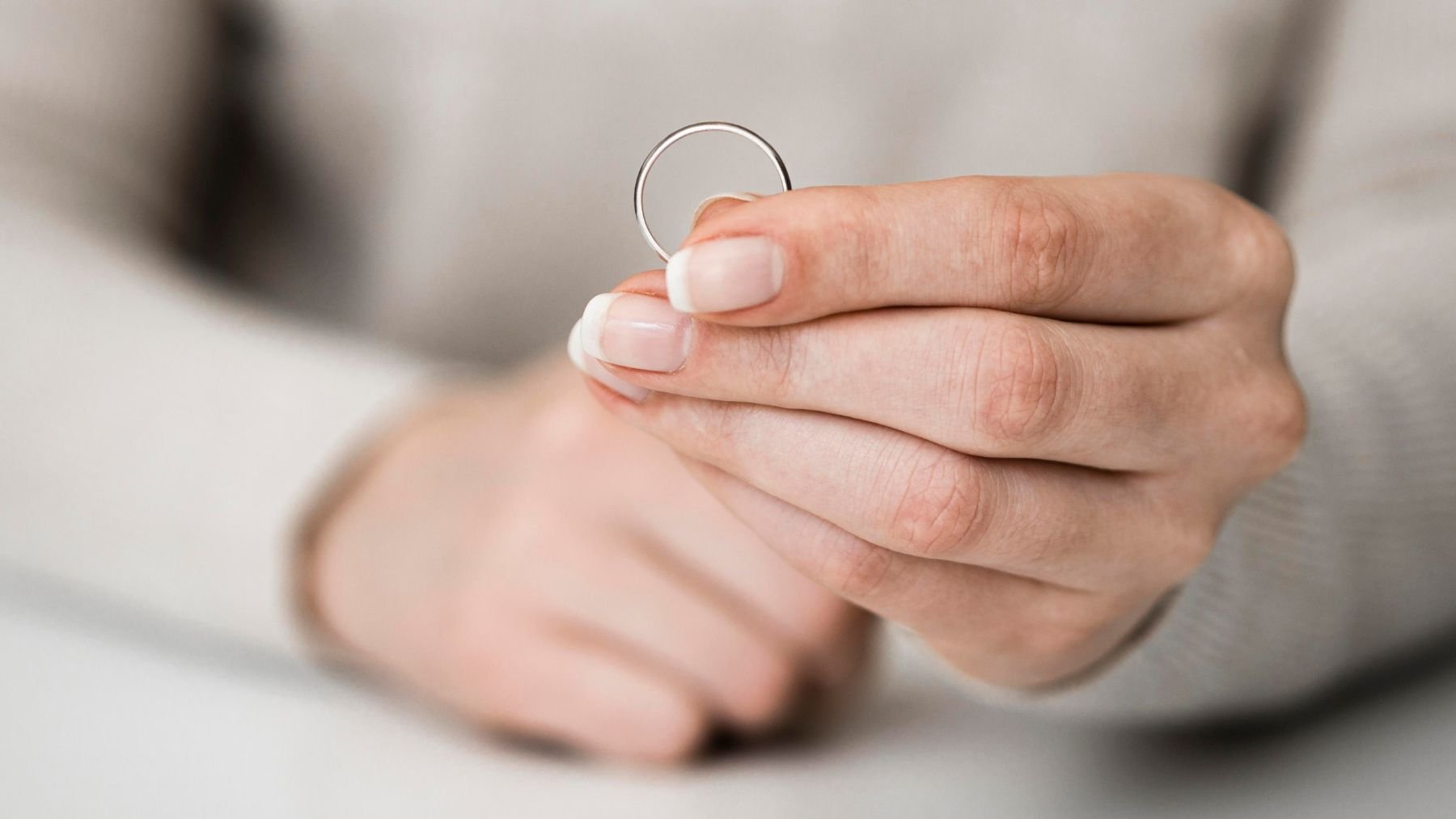 ring, hands