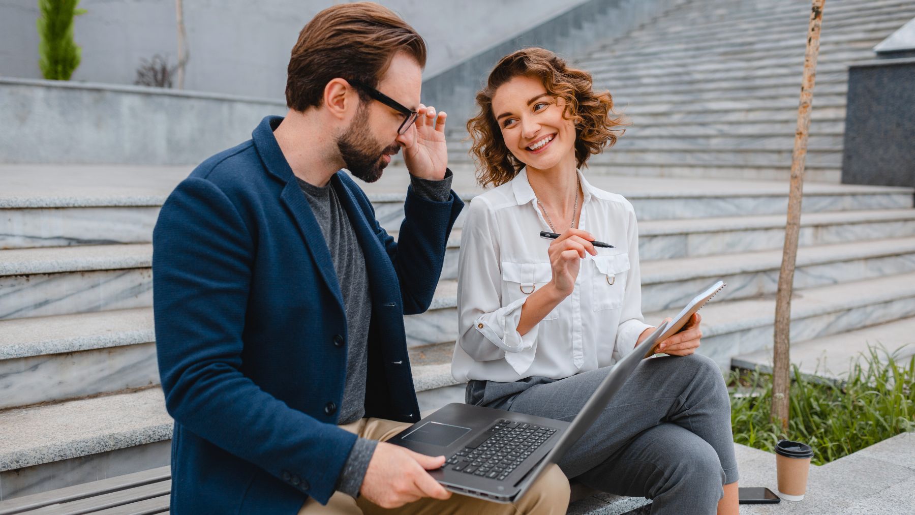 Pronoun, conversation, persuasive