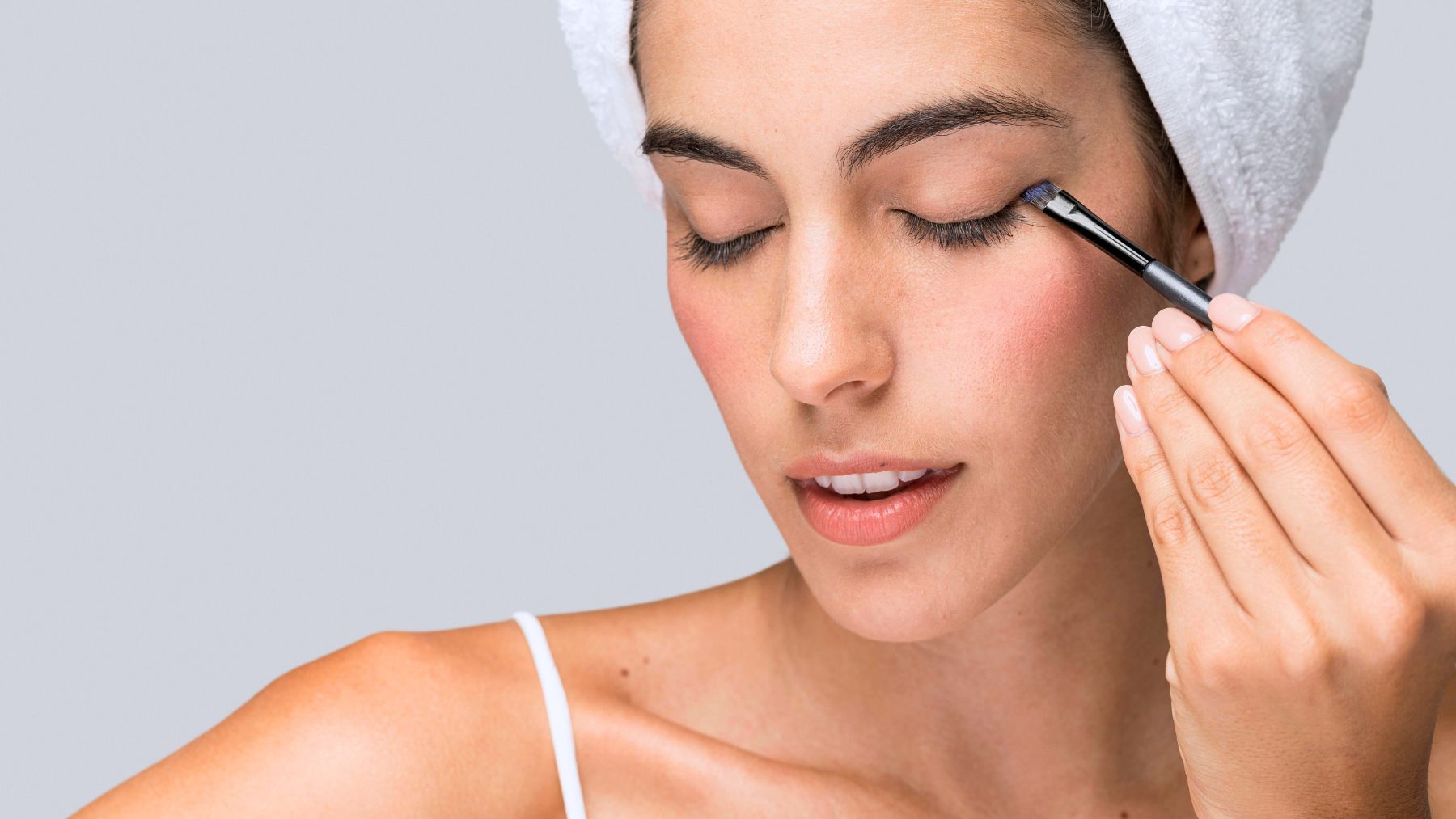 Eyeliner, women, youthful