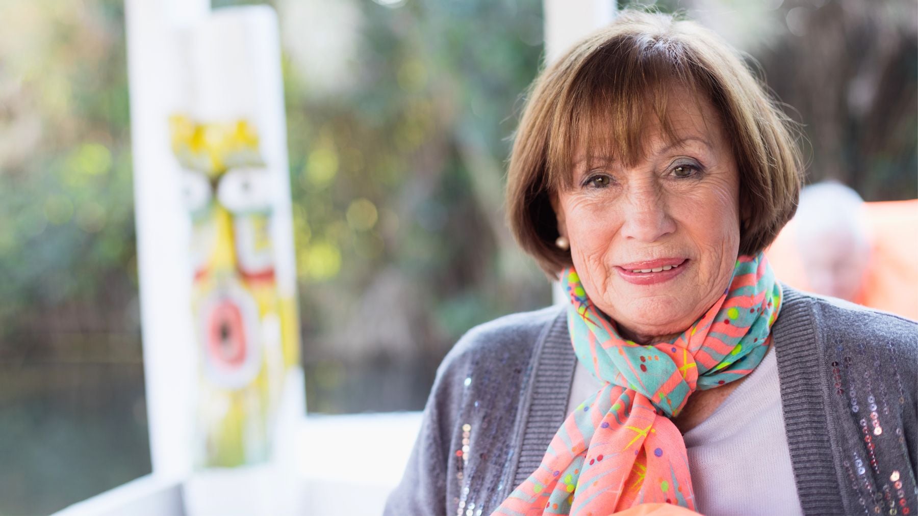 Haircut, senior, energetic