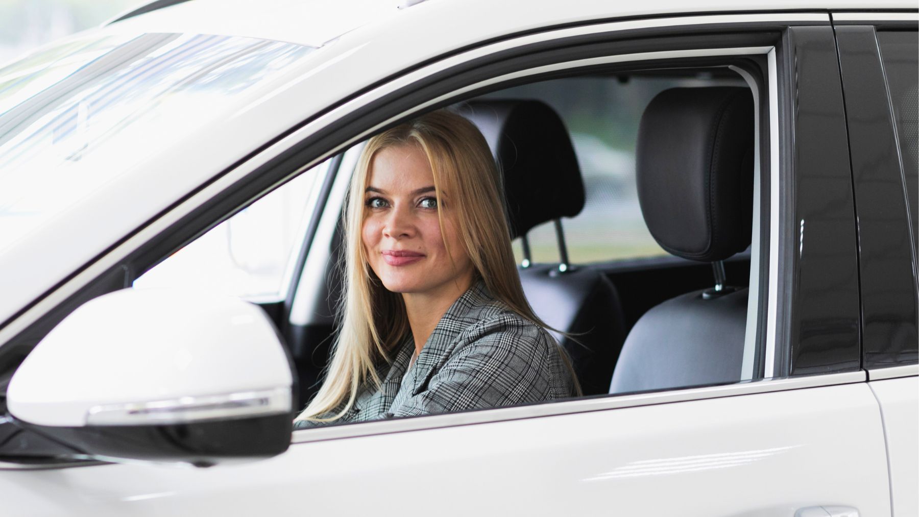 White car, US, simplicity