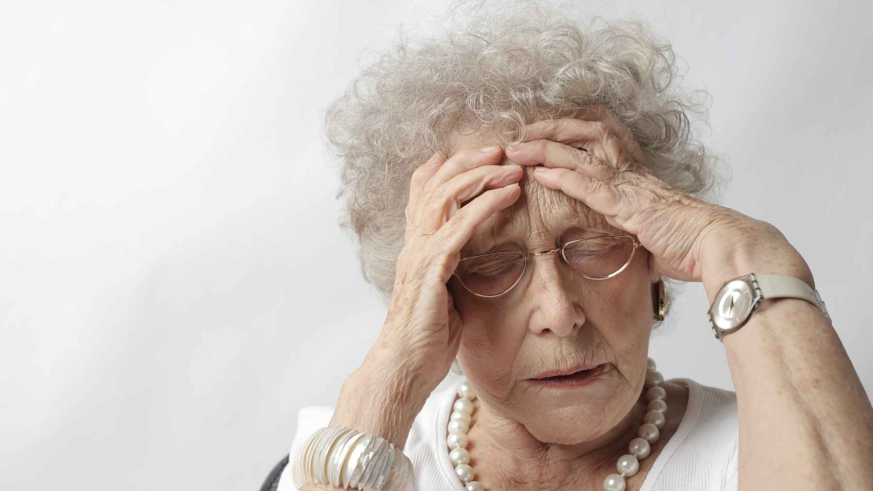 Laboratory research on a copper-based compound that reduced toxic amyloid beta proteins and improved memory performance in an Alzheimer's disease mouse model.