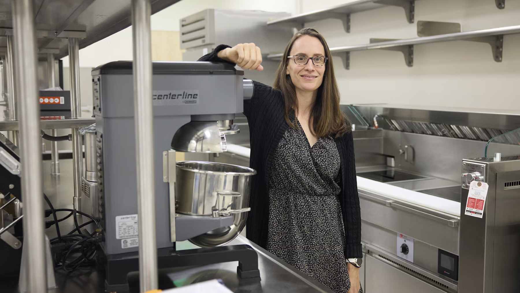 Courtney Peterson, a nutrition expert at Harvard, discussing the metabolic benefits of time-restricted eating and cellular autophagy.
