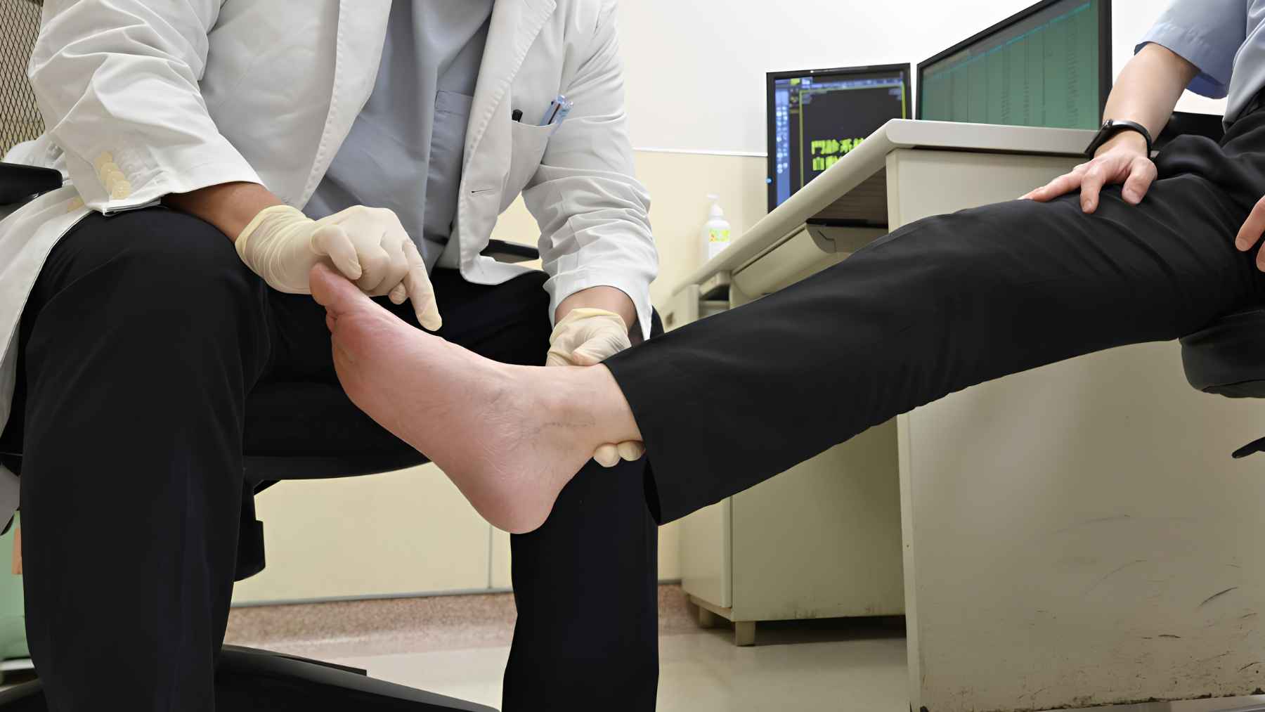 If you have diabetes, winter footwear hides a foot risk most people never think about, and the precaution doctors urge will surprise you 1 Doctor examining a patient's foot during a diabetic foot screening to detect early signs of ulcers, nerve damage, and circulation problems.
