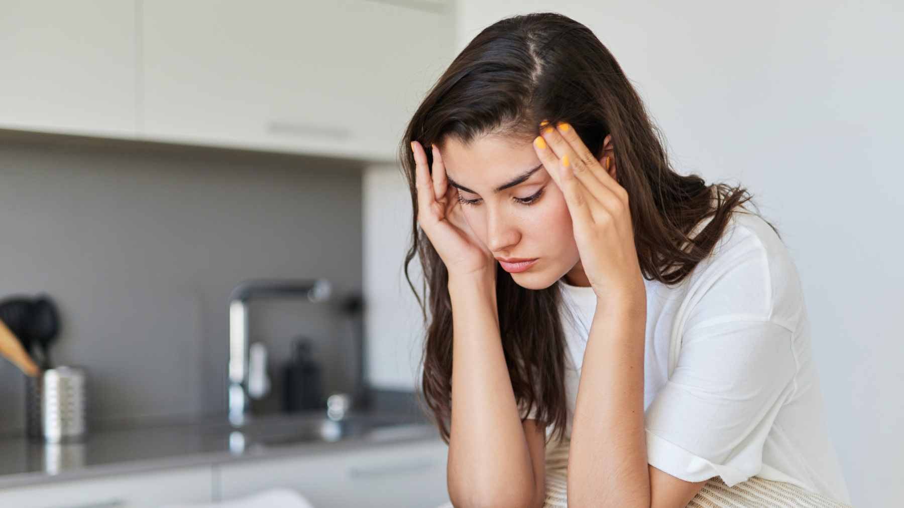 It's not which magnesium is best, it's which one your body actually needs for sleep, anxiety or constipation, and here's how to choose 2 A comparative display of magnesium glycinate and magnesium citrate capsules, highlighting their different roles in supporting sleep, muscle relaxation, and digestive health.