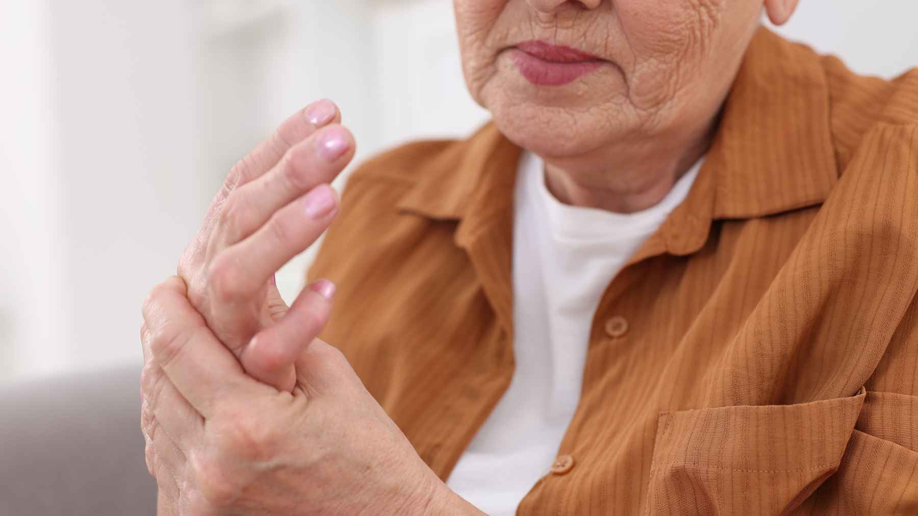 Medical illustration of an injection used in experimental osteoarthritis research designed to promote cartilage repair and regenerate damaged joints.