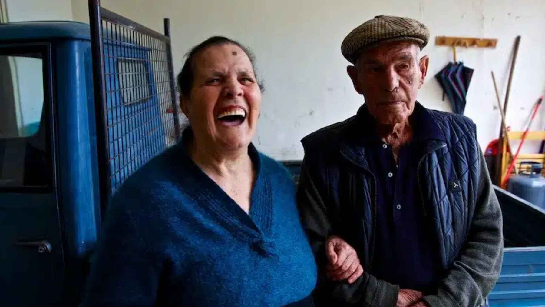 Older adults in Sardinia’s Blue Zone gather outdoors, reflecting the lifestyle and healthy aging linked to exceptional longevity.