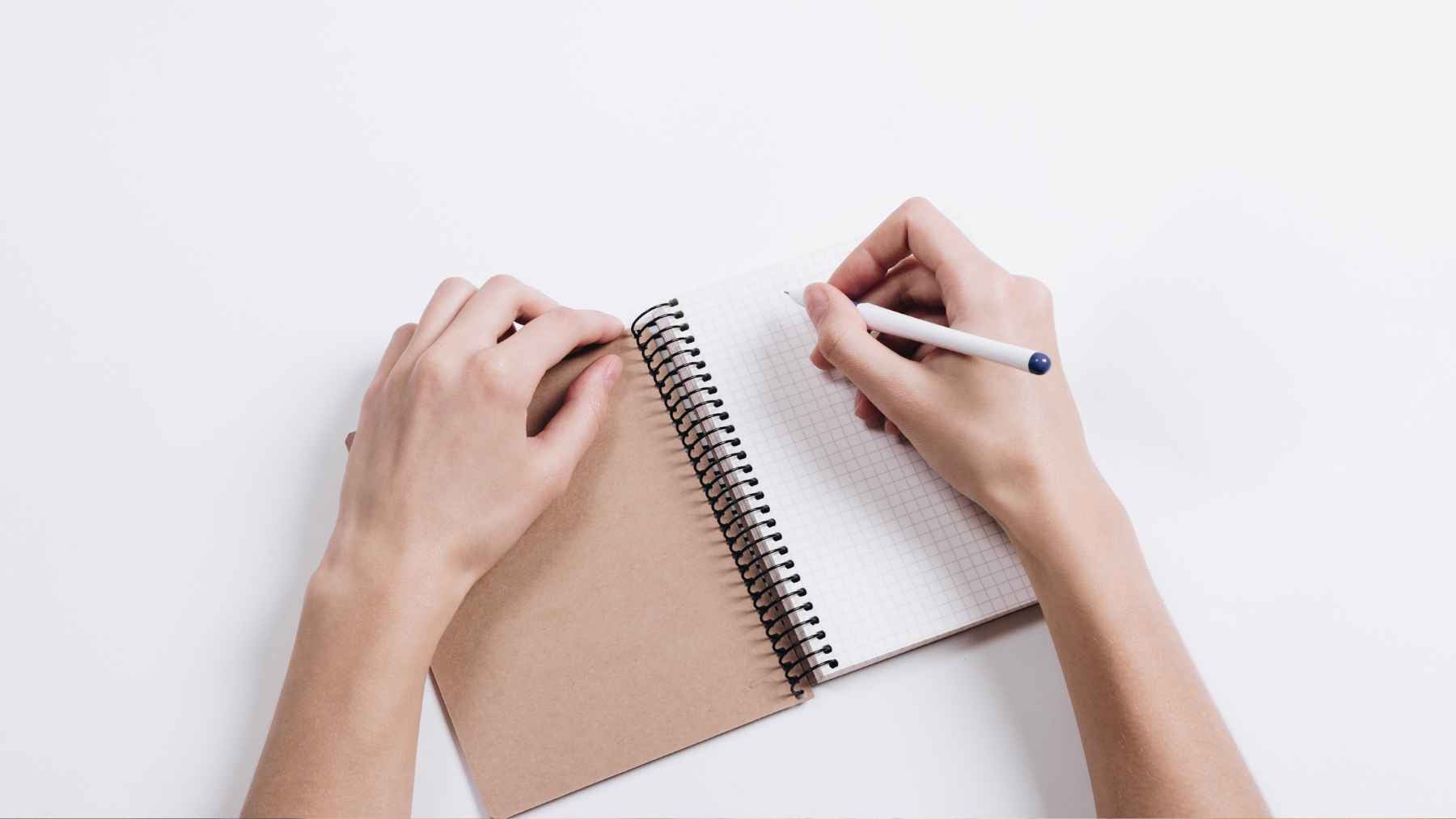 A handwritten note showing mixed uppercase and lowercase letters, representing psychological research on graphology, handwriting, and personality myths.