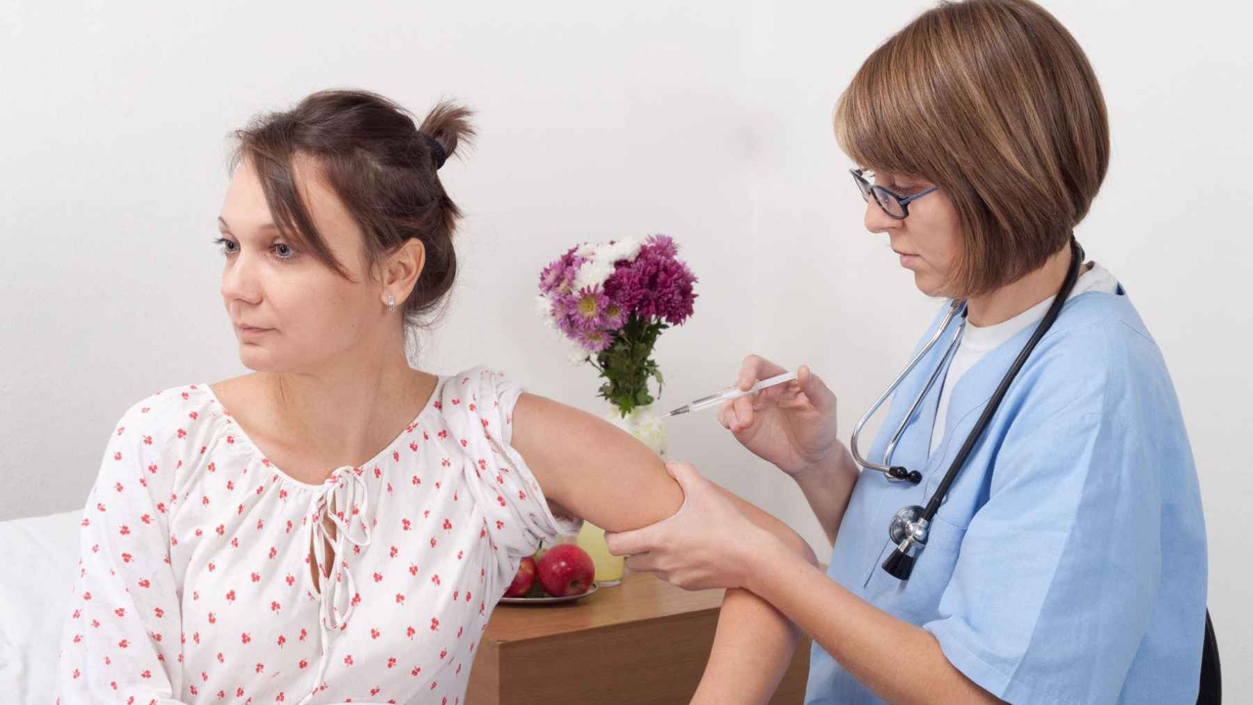 A healthcare professional prepares an inclisiran injection used to help lower LDL cholesterol in high-risk cardiovascular patients.